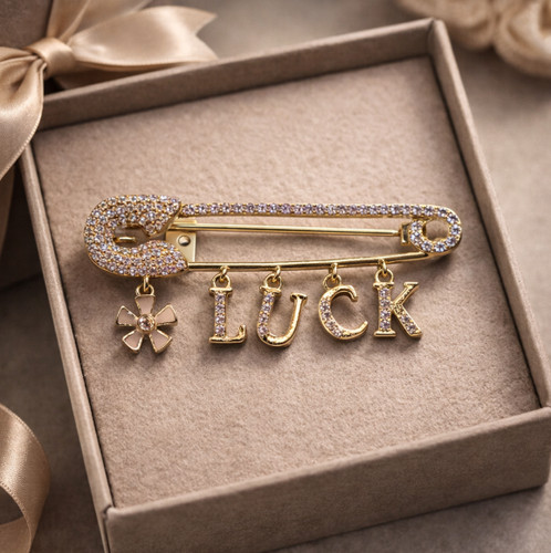 Gold tone crystal lucky - gold,